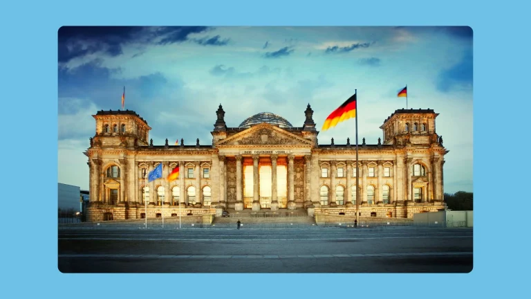 Symbolbild E-Rechnungspflicht Deutschland B2B 2025